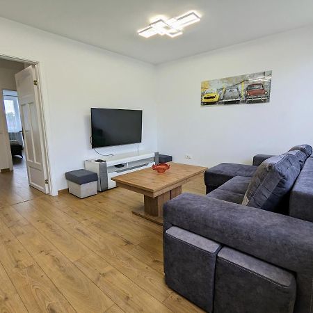 Lovely 2-Bedroom Flat In The Heart Of Druskininkai Ngoại thất bức ảnh